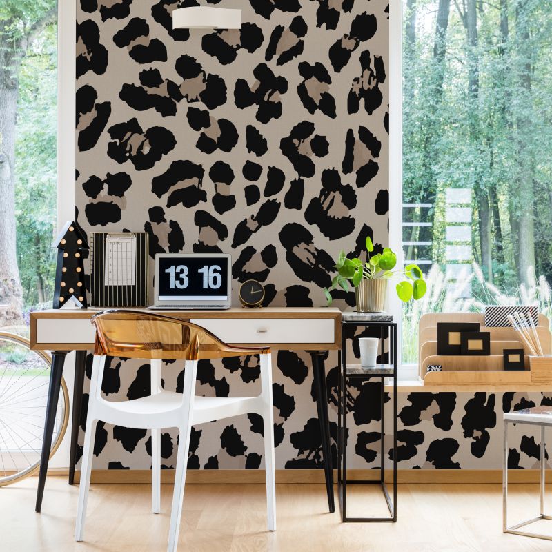 FOTOTAPET_BIROU_PANTHERA_PARDUS